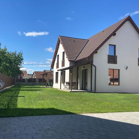 Fenyo Apartman House Ii. Odorheiu Secuiesc Buitenkant foto