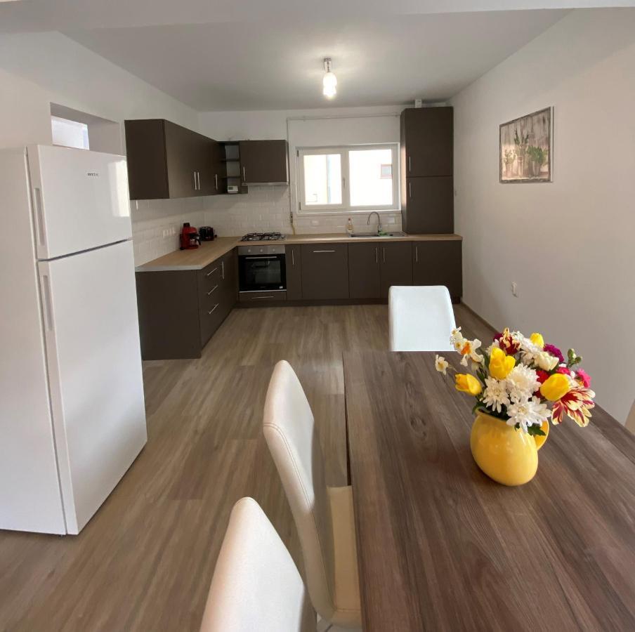 Fenyo Apartman House Ii. Odorheiu Secuiesc Buitenkant foto